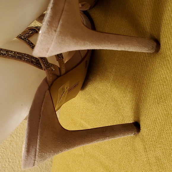 Vince Camuto sexy sandels sz 9 - Picture 4 of 9